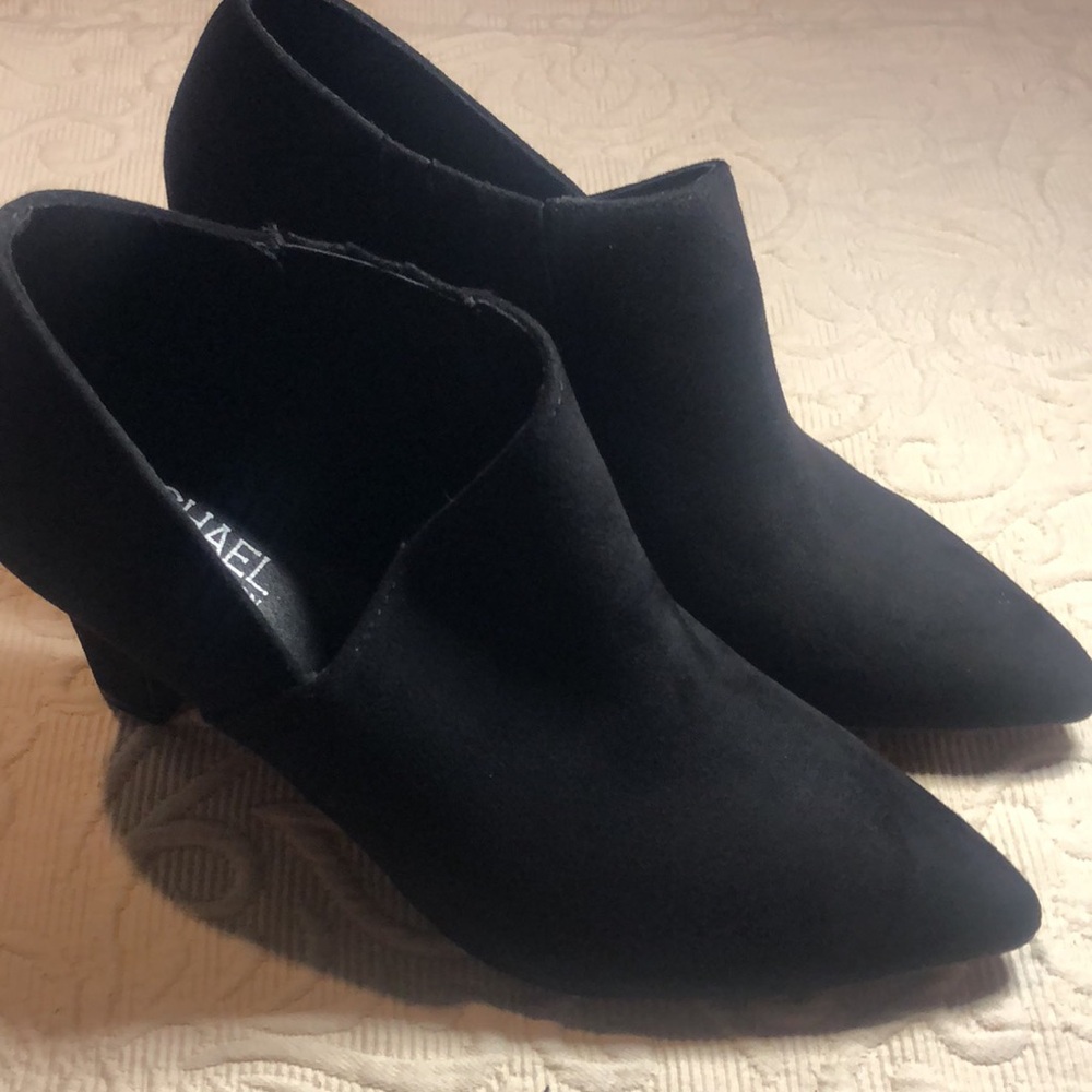 Michael by Michael Shannon Black heel stretch closed toe dress shoes